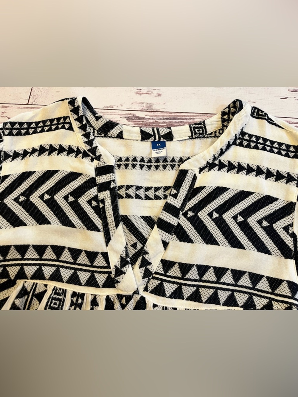 Old Navy Black & White Lined Tribal Print Blouse Women's Plus 3X Aztec Babydoll - Picture 9 of 14